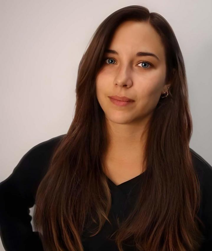 Styliste, coloriste, barbière